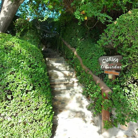Casa rural Cueva El Guindas