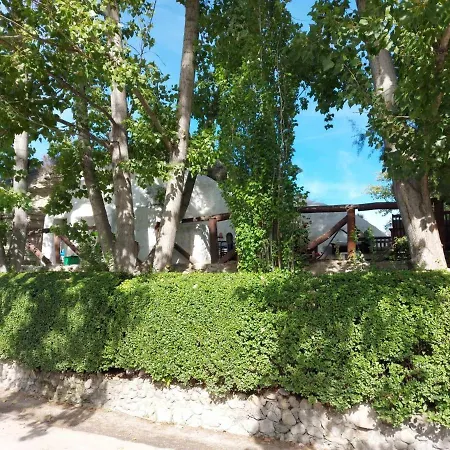 Cueva El Guindas Country house *