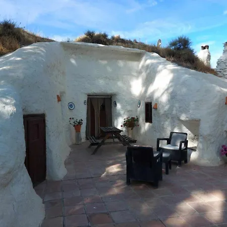 Casa rural Cueva El Guindas *
