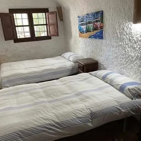 Cueva El Guindas Casa rural *