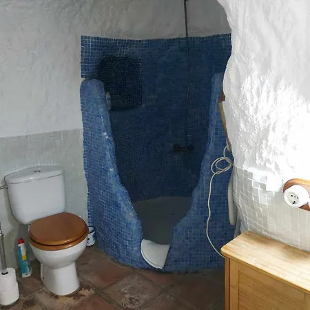 Cueva El Guindas *