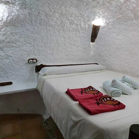 Cueva El Guindas Lantställe Baza